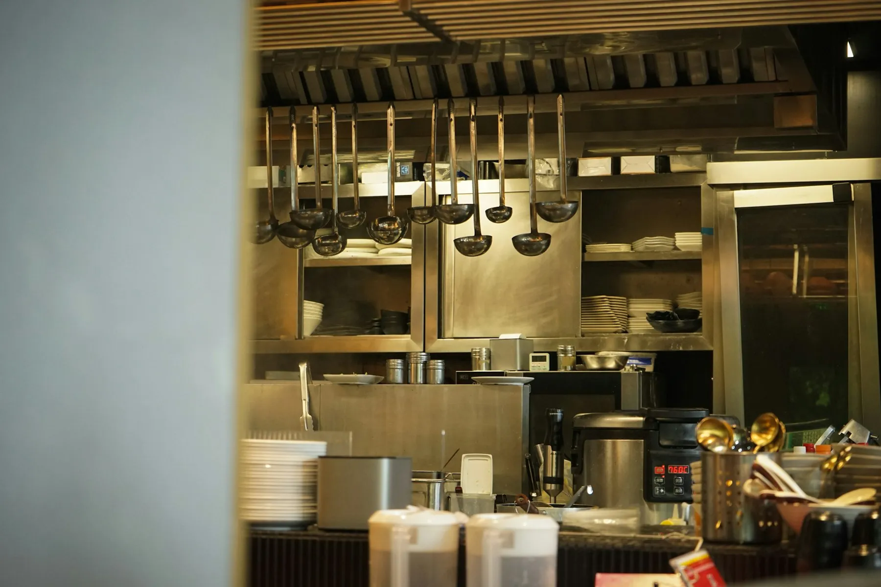 Commercial kitchen and restaurant cleaning